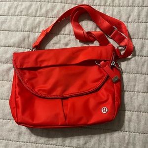 LuLuLemon Festival crossbody